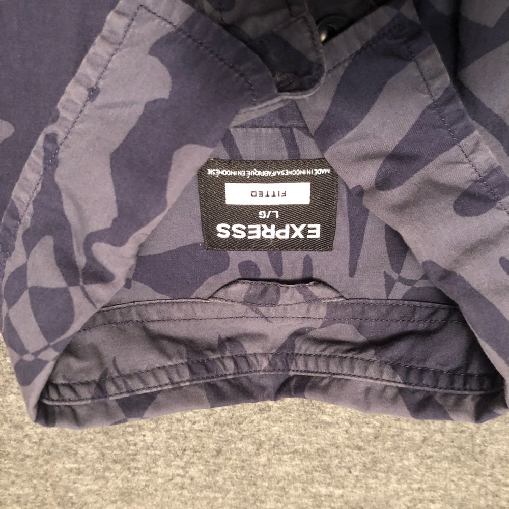 Express Button Up - Picture 3 of 3